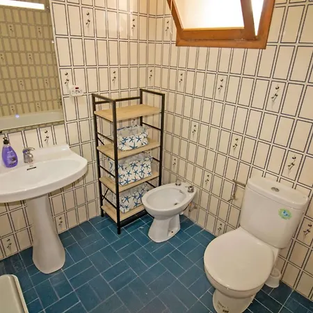 Con Wifi A 50 Metros Del Cargador アパート *